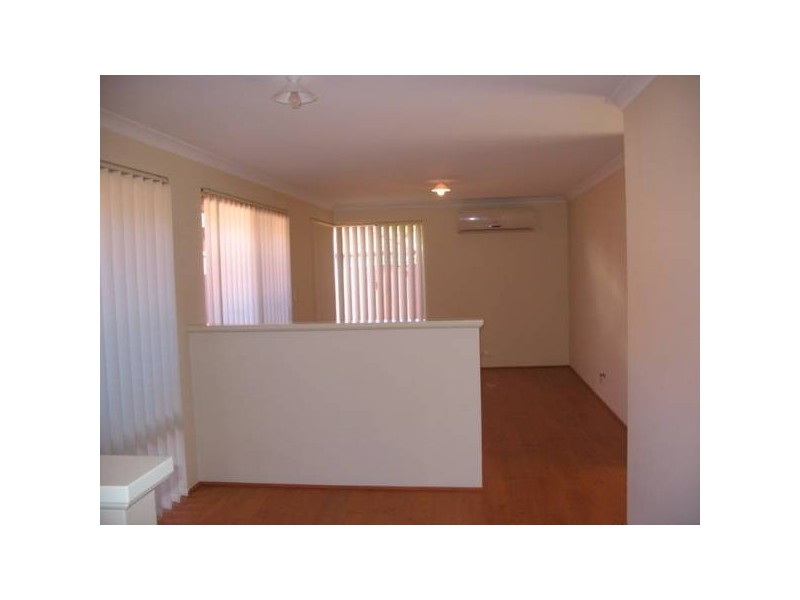 8A Sarah close, Canning Vale WA 6155