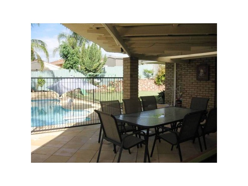 9 Westall Terrace, Leeming WA 6149