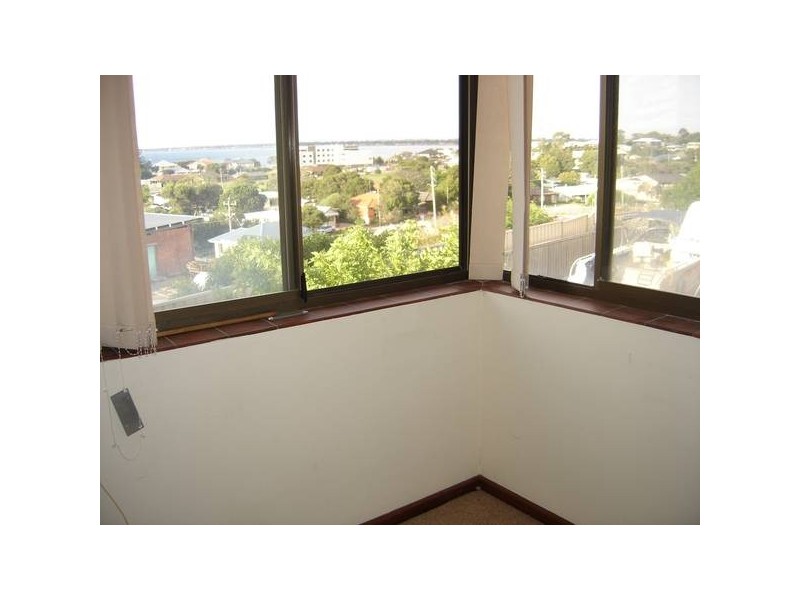 18/35B Halls Head Parade, Halls Head WA 6210