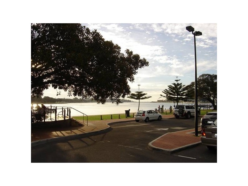 18/35B Halls Head Parade, Halls Head WA 6210