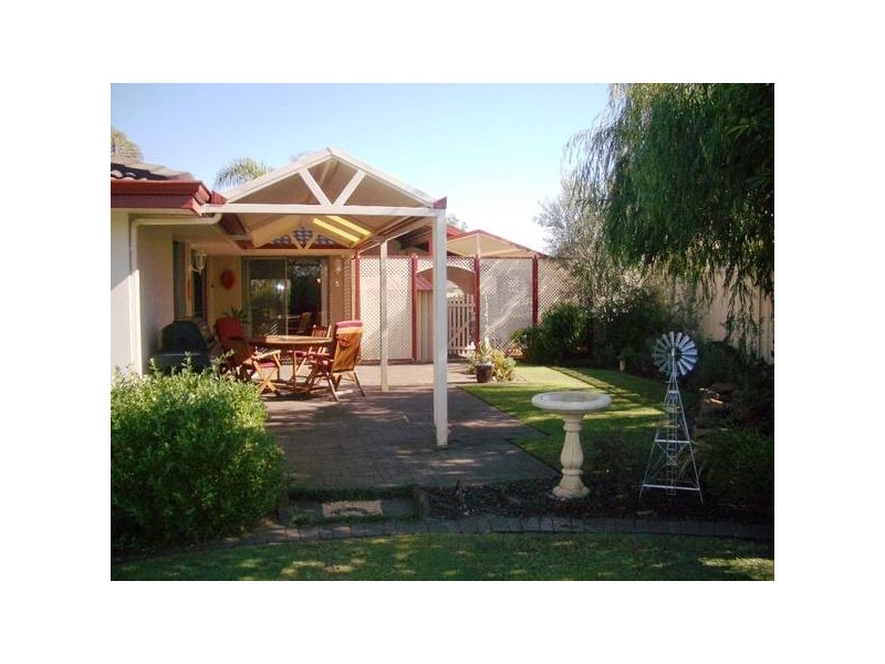 16 Thompson Way, Bull Creek WA 6149