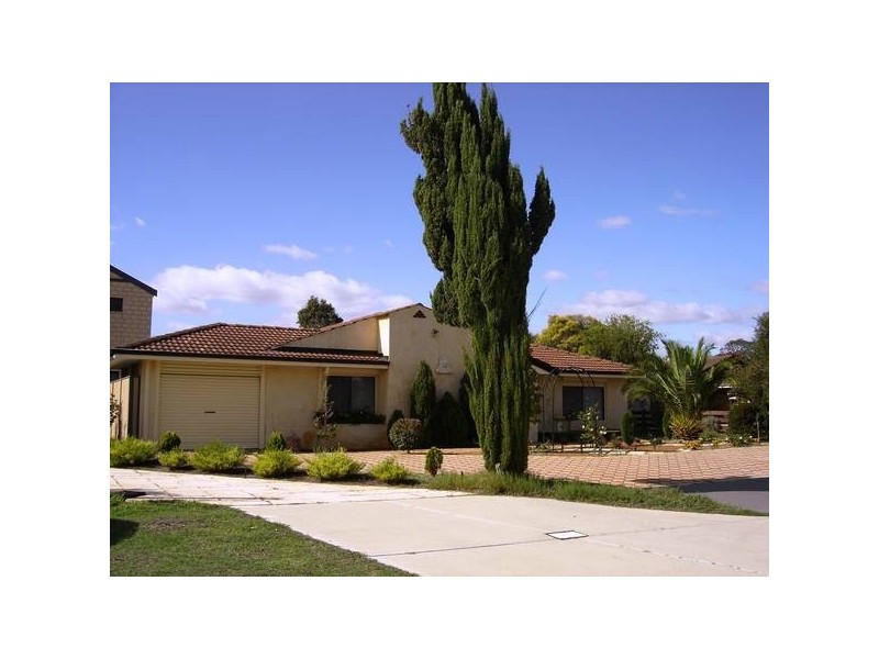 2 Findlay Road, Leeming WA 6149