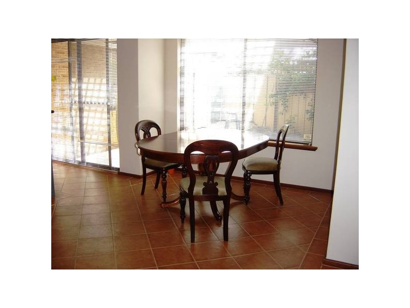 2 Findlay Road, Leeming WA 6149