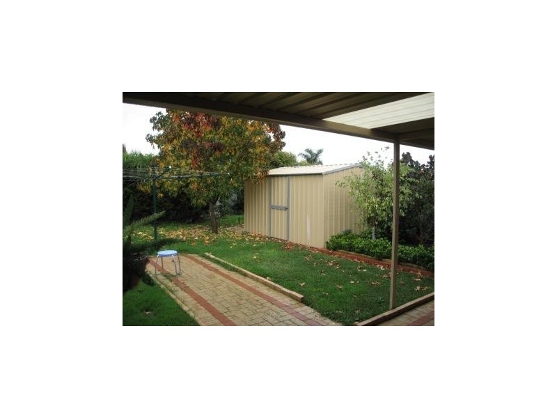 32 Lombe Gardens, Atwell WA 6164