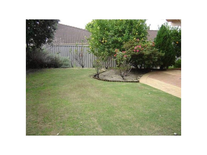 6 Timber Ridge Retreat, Leeming WA 6149