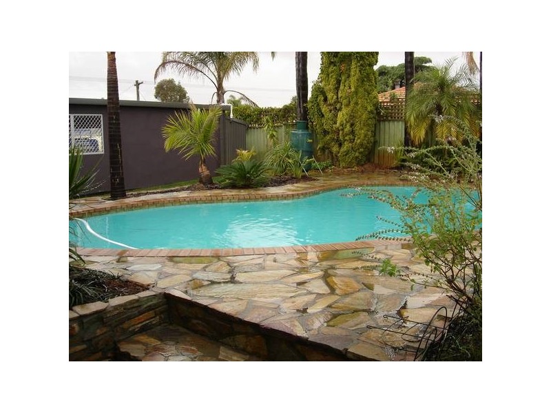 2 Tully Court, Bull Creek WA 6149