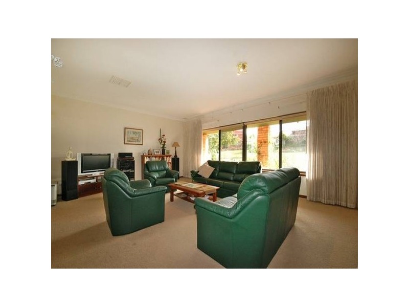 16 Maquire Way, Bull Creek WA 6149