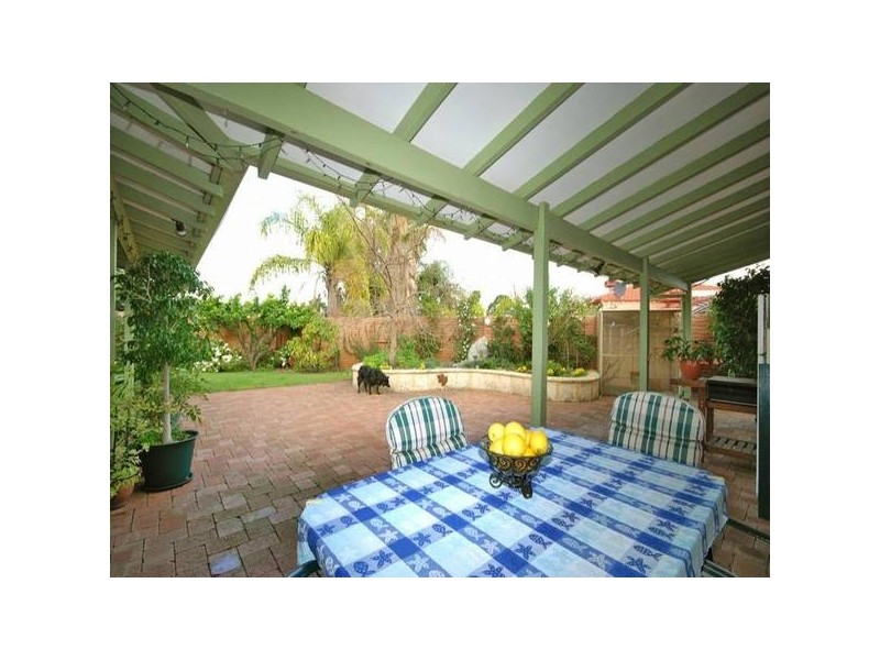 16 Maquire Way, Bull Creek WA 6149