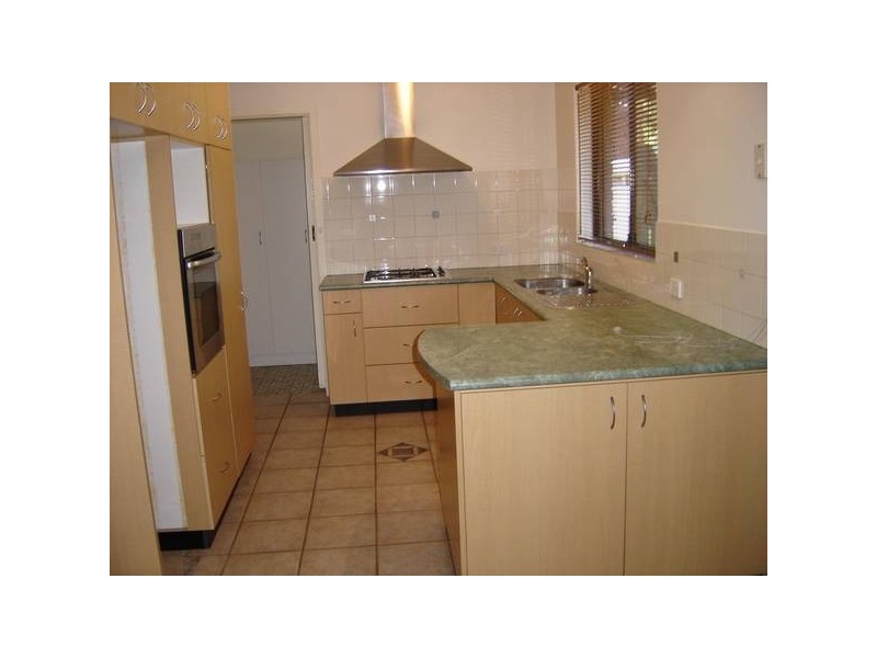 41 Ovens Road, Thornlie WA 6108