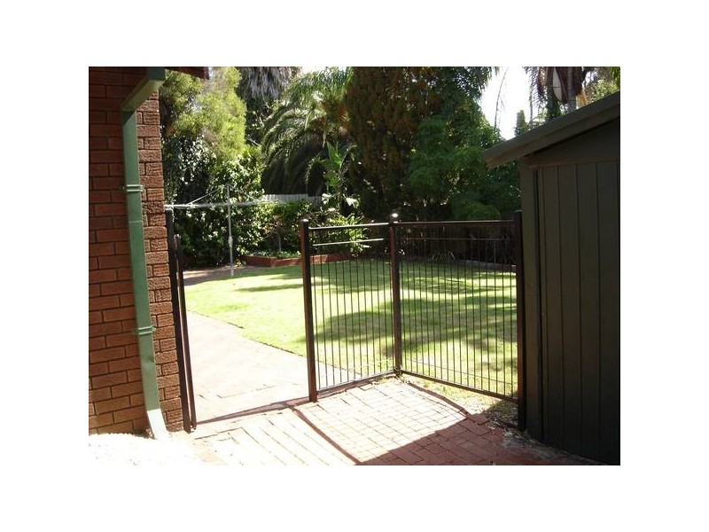 41 Ovens Road, Thornlie WA 6108