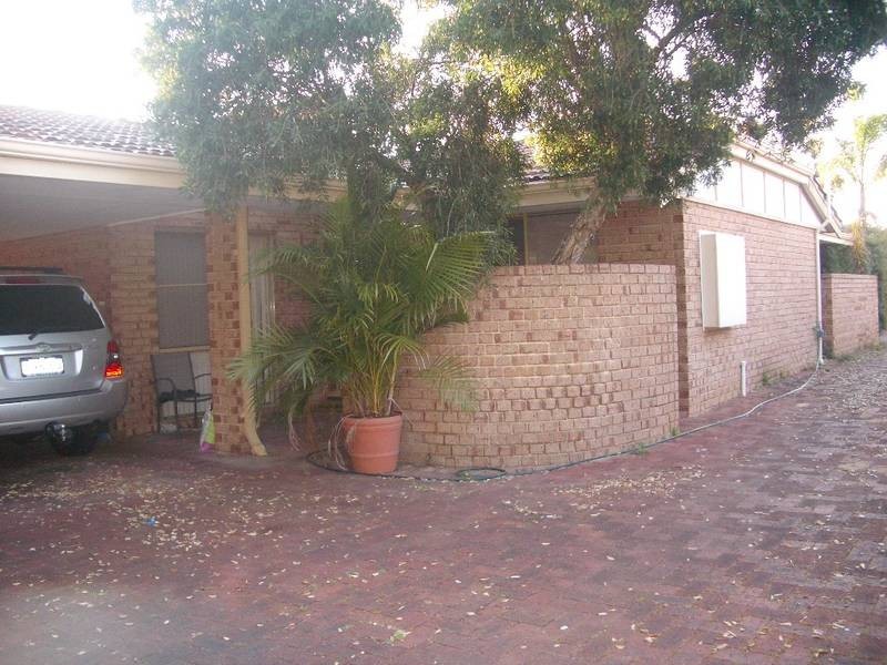 1/64 Tweeddale Road, Applecross WA 6153