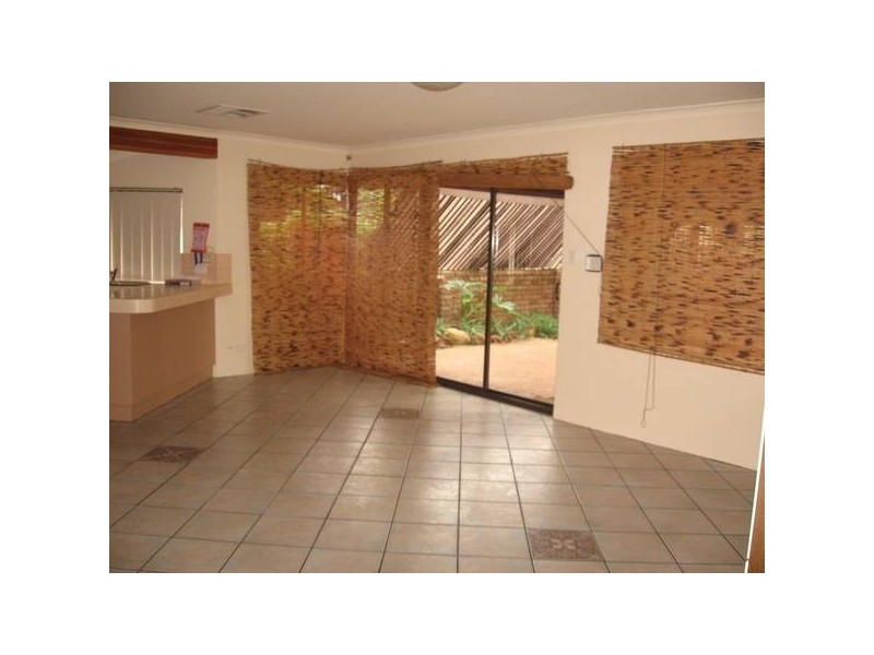 2 Bradley Court, Samson WA 6163