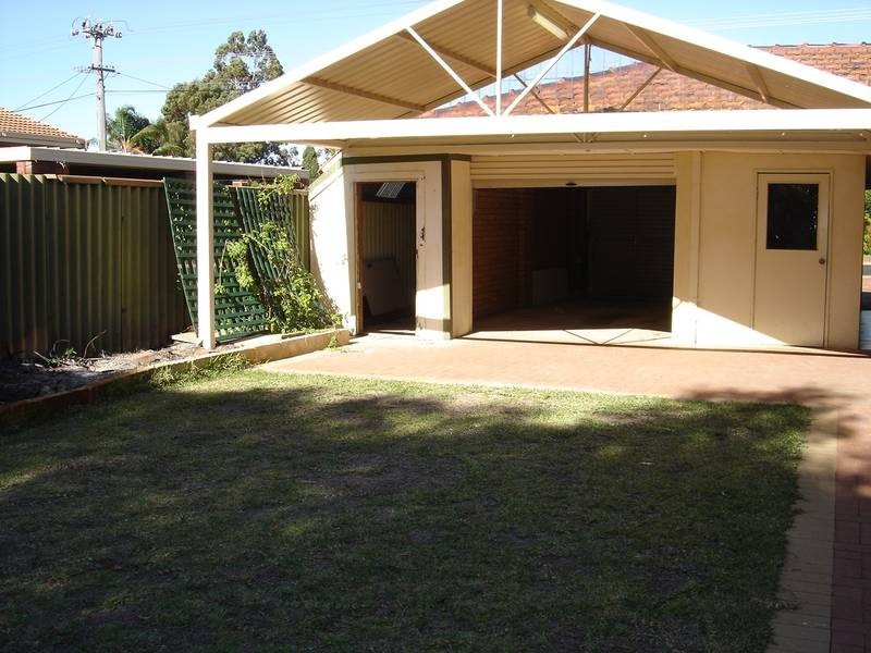 129 Parry Avenue, Bull Creek WA 6149