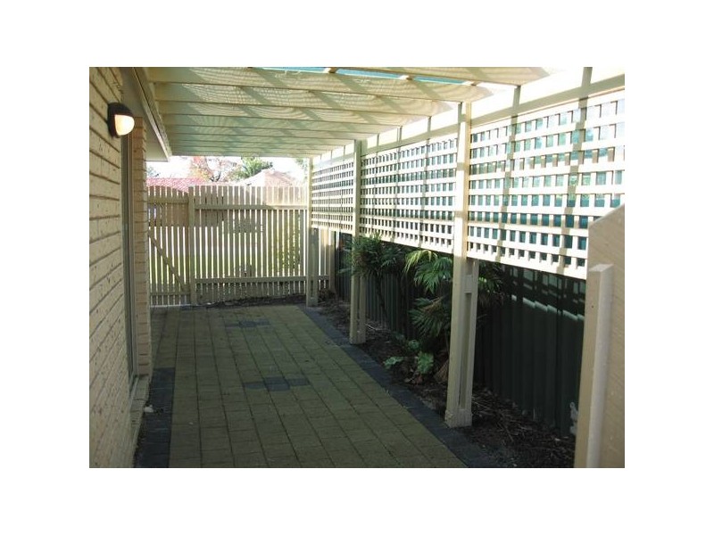 4/5A Tarun Court, Cannington WA 6107