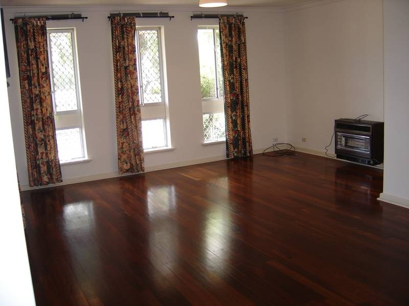 5 Bass Road, Bull Creek WA 6149