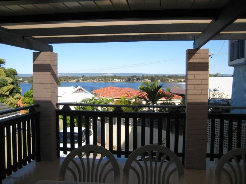 36 Sulman Avenue, Salter Point WA 6152