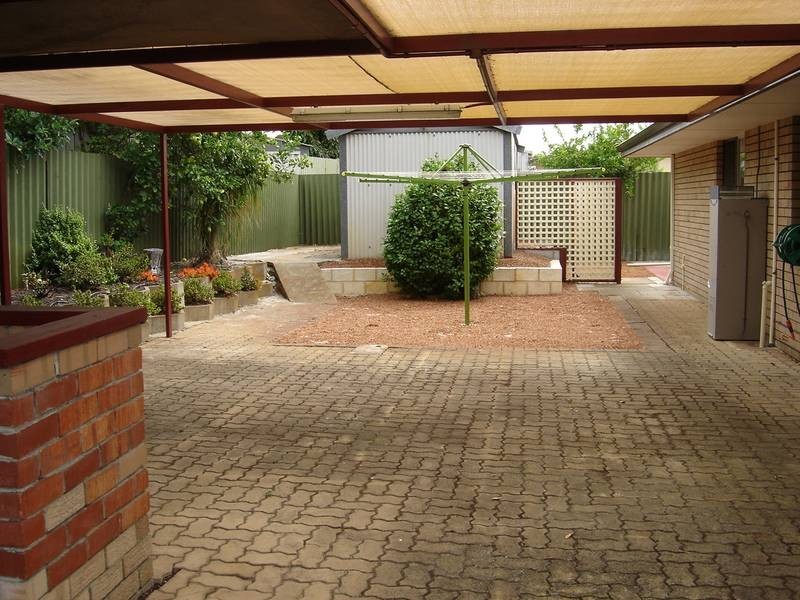 2 Wills Close, Bull Creek WA 6149