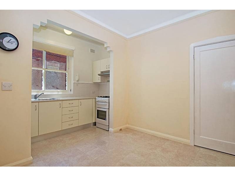 2/4 McDougall Street, Kirribilli NSW 2061