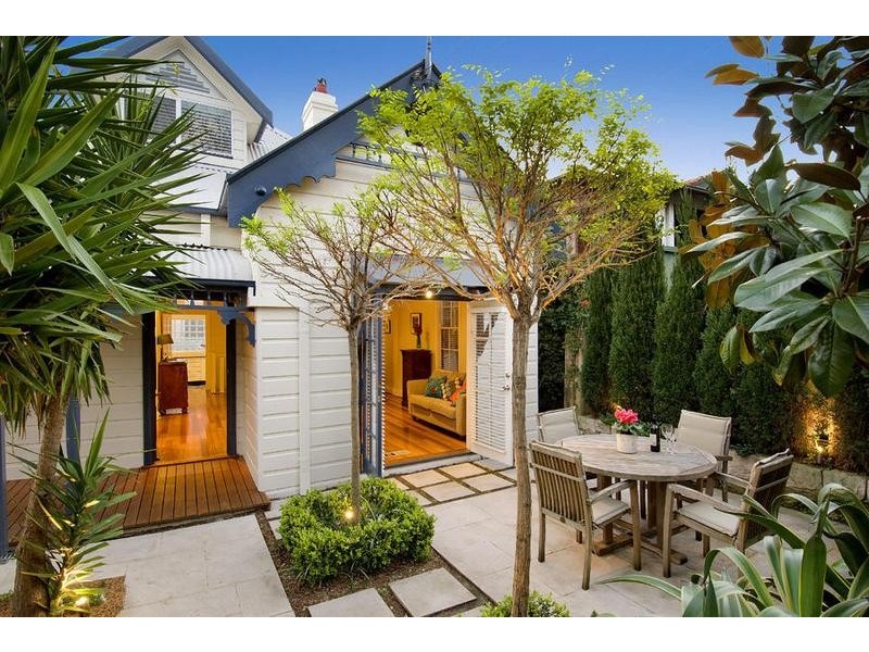 17 Eaton Street, Neutral Bay NSW 2089