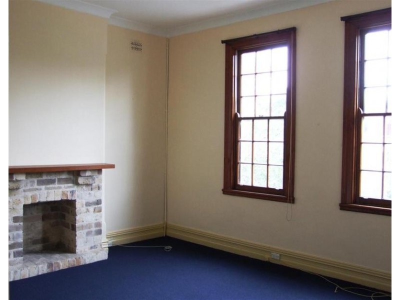 132 Ernest Street, Crows Nest NSW 2065