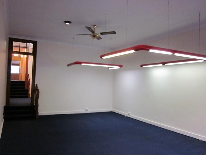 132 Ernest Street, Crows Nest NSW 2065