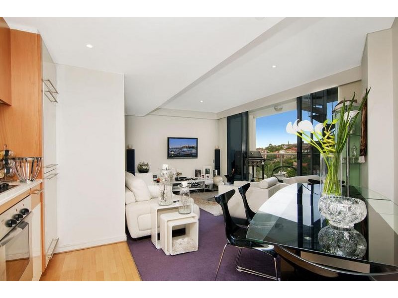 1704/30 Glen Street, Milsons Point NSW 2061