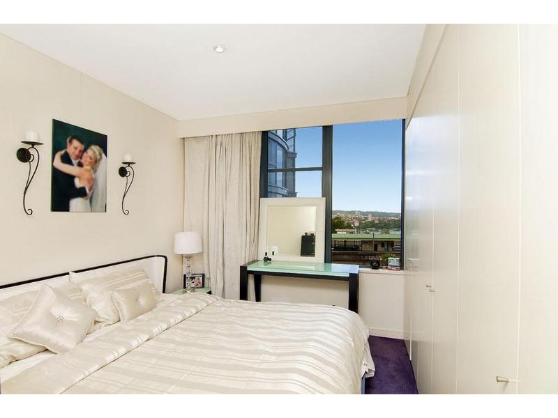 1704/30 Glen Street, Milsons Point NSW 2061