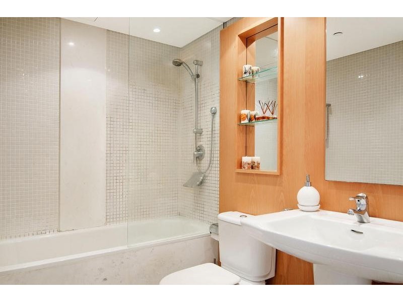 1704/30 Glen Street, Milsons Point NSW 2061
