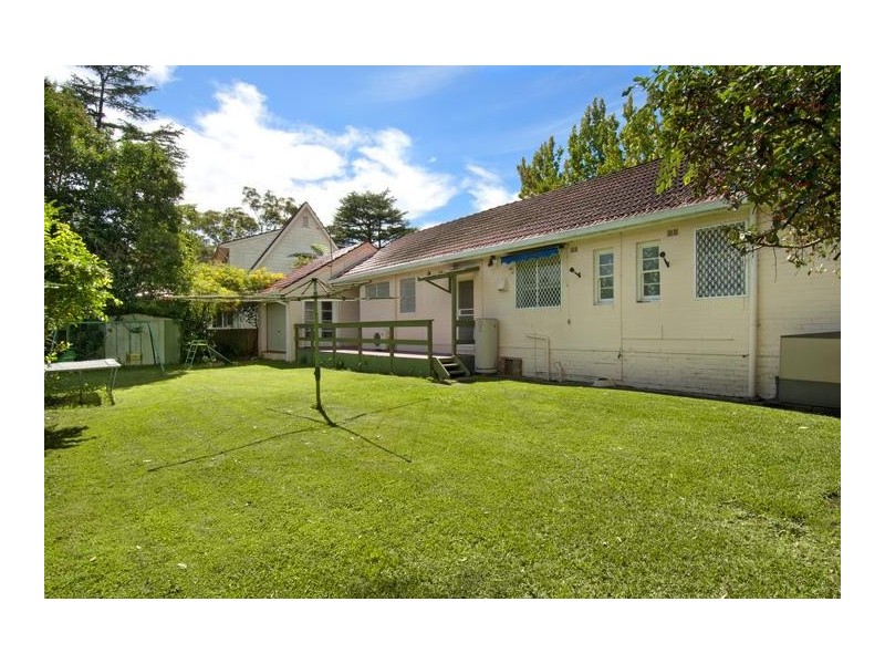 23 Iona Avenue, West Pymble NSW 2073