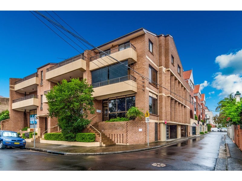 Suite 3/6-7 Gurrigal Street, Mosman NSW 2088