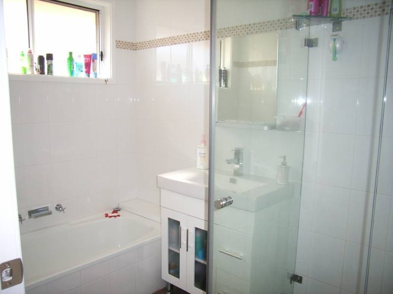 10B WESTCOTT PL, Oakhurst NSW 2761