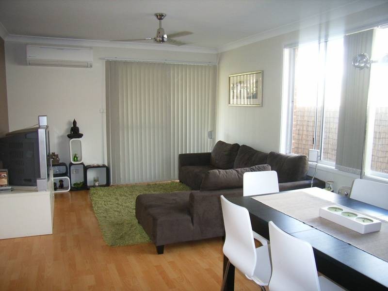 10B WESTCOTT PL, Oakhurst NSW 2761