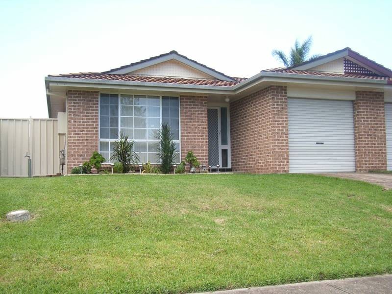 10B WESTCOTT PL, Oakhurst NSW 2761