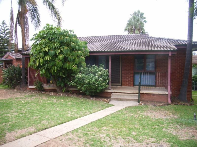 2 Brennan St, Blackett NSW 2770