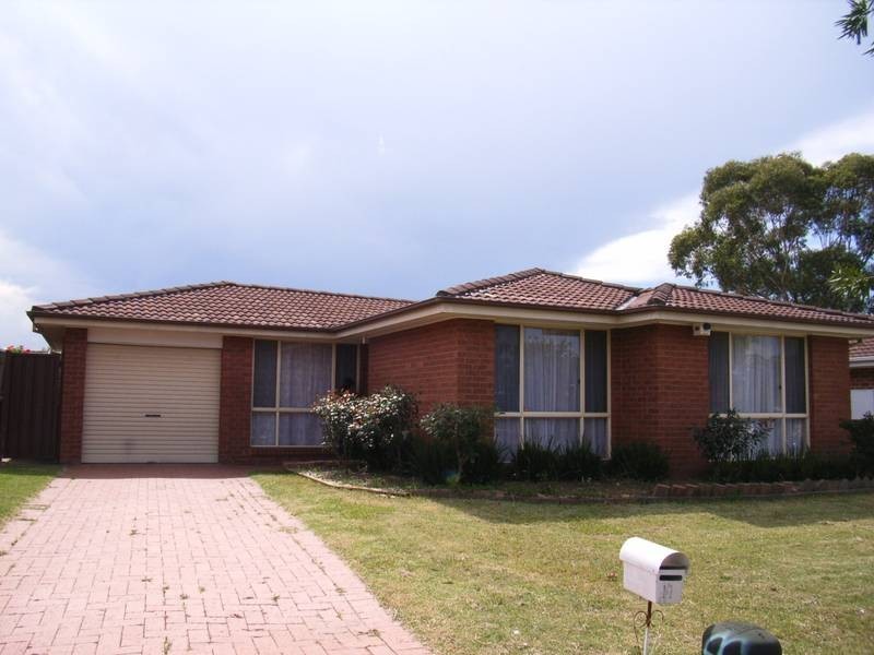 11 Merevale Close, Oakhurst NSW 2761