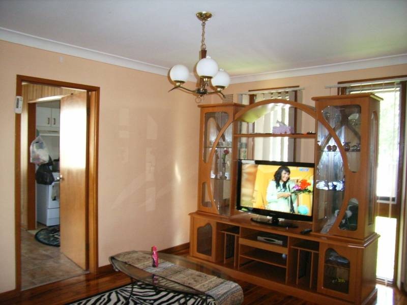 2 WEBB PLACE, Blackett NSW 2770