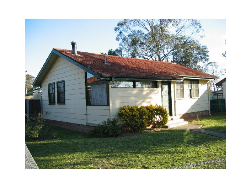 4 McCrae Place, Blackett NSW 2770