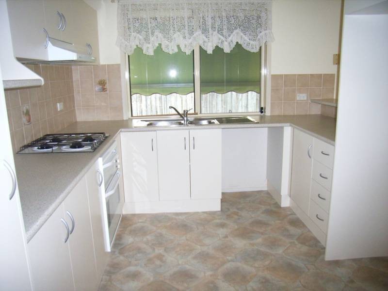 10 Millard Cres, Plumpton NSW 2761