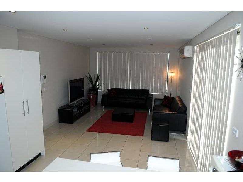 1/20 Redbank Road, Northmead NSW 2152