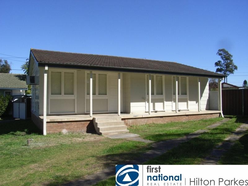 30 Runcorn Ave, Hebersham NSW 2770