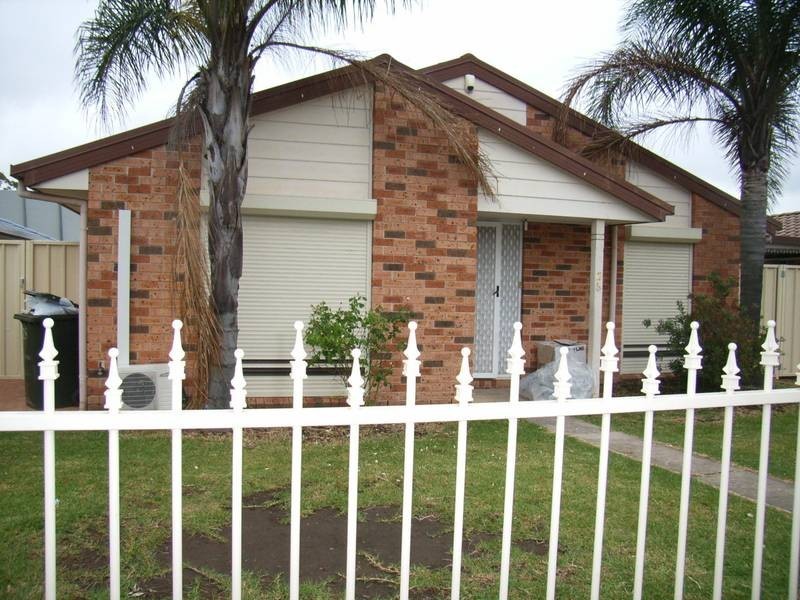 28 Woodley Crescent, Glendenning NSW 2761