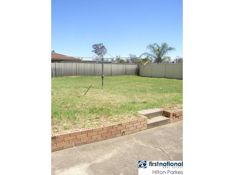 4 Florian Grove, Oakhurst NSW 2761