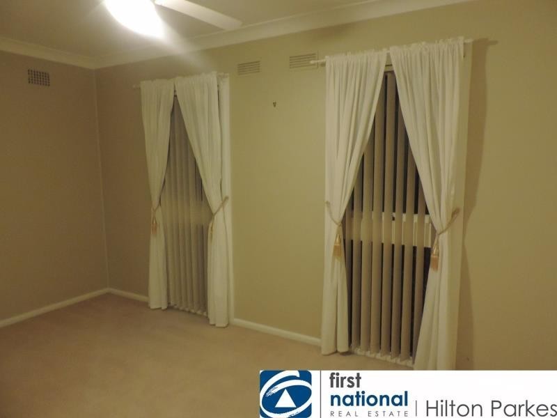 20 Mariana Crescent, Lethbridge Park NSW 2770