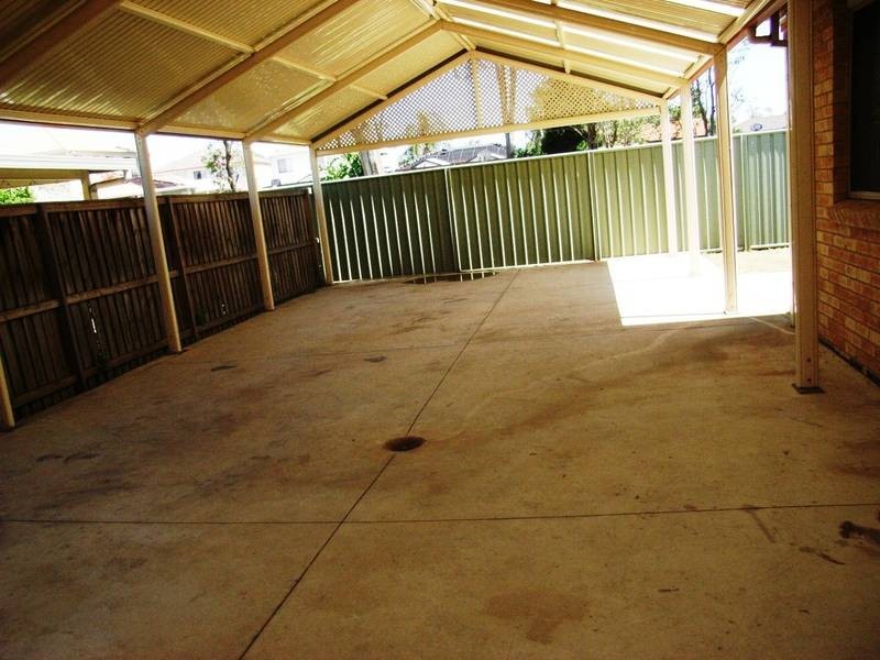 33 Millard Crescent, Plumpton NSW 2761