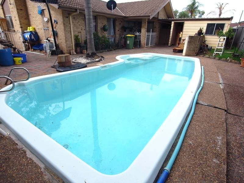 5 Barossa Close, St Clair NSW 2759