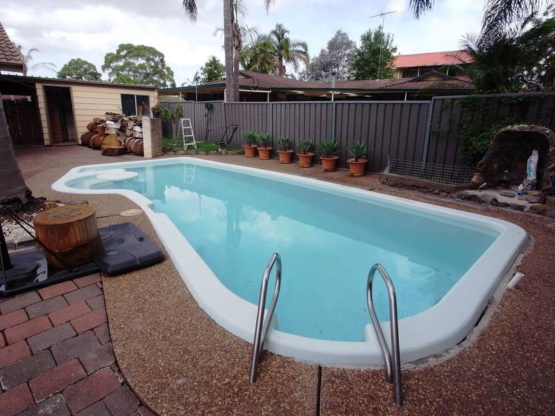 5 Barossa Close, St Clair NSW 2759