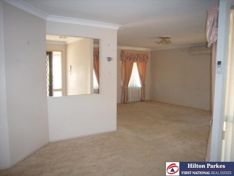 53a Unicombe Cres, Oakhurst NSW 2761