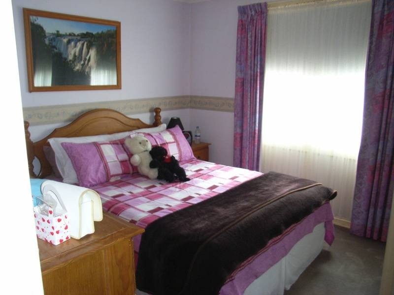 2 Tarawa Street, Lethbridge Park NSW 2770