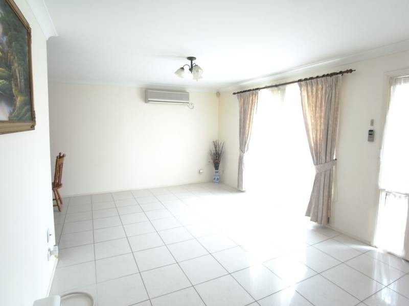 8 Kester Crescent, Oakhurst NSW 2761