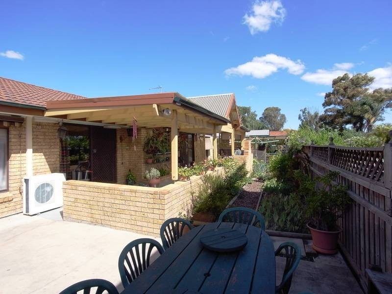 12 Carpenter Place, Minchinbury NSW 2770